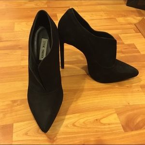 Steve Madden Suede Booties