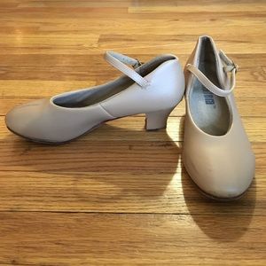 Balera nude character shoes. Women's 6.