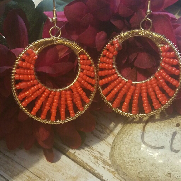 E650 Seed Beaded Wire Wrapped Hoop Drop Earrings - Picture 3 of 5
