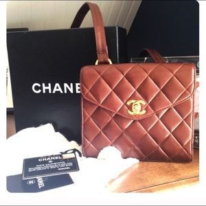 Vintage Aithentic Chanel Crossbody Shoulder Bag