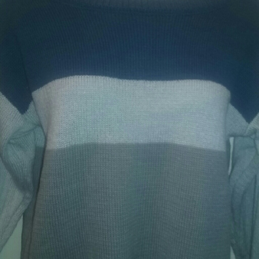 Pullover sweater - Picture 2 of 3