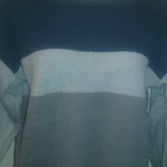 Pullover sweater - Picture 2 of 3