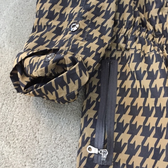 Fun Jacket - Picture 3 of 4