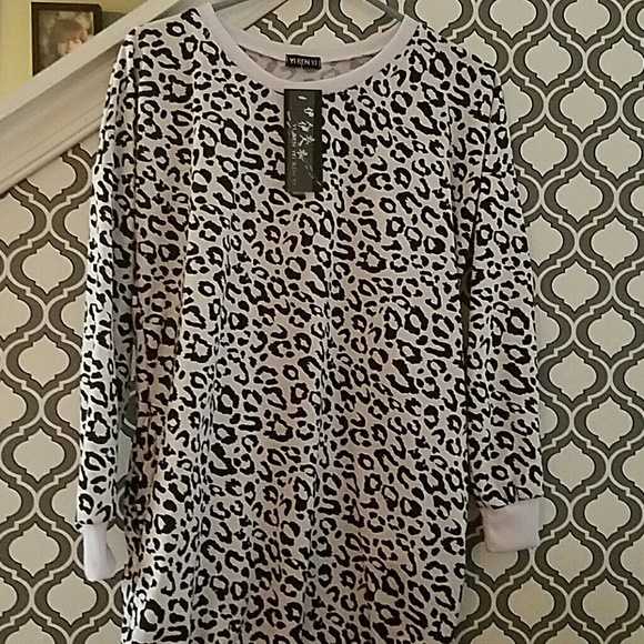 Black and white leopard sweat top