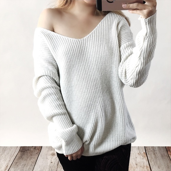 Twist Back Sweater - Picture 3 of 4