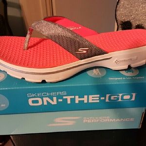 Womens go walk skechers flip flops