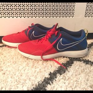 EUC NIKE LUNARLON'S!!!!!