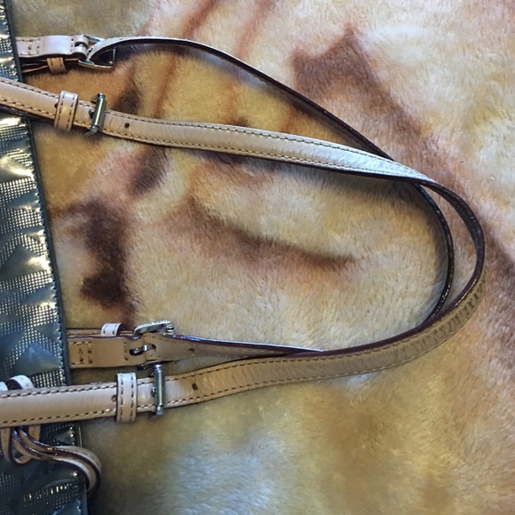 Sold - Picture 3 of 4