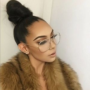 Meet your Posher, Ana