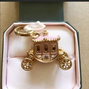 2008 JUICY COUTURE PRINCESS PINK CARRIAGE CHARM