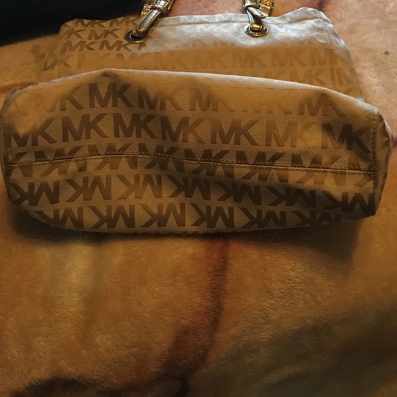 Sold Michael Kor handbag - Picture 4 of 4