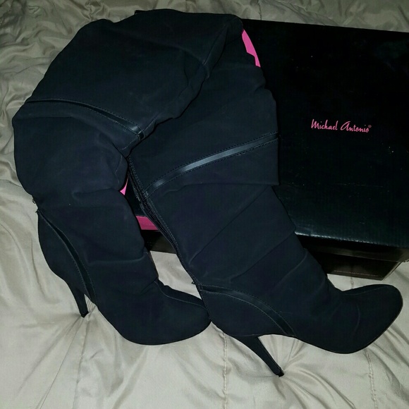 Black slouchy heeled boots Size 5.5