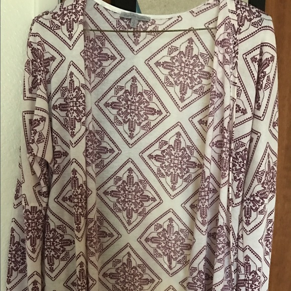 Beautiful Purple/white Cardigan/sweater