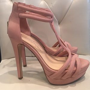 Jessica Simpson "Salvati" heels
