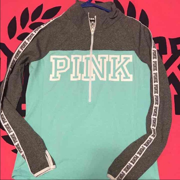 Vs ultimate half zip NWOT