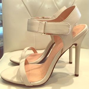 Pure Navy nude heels