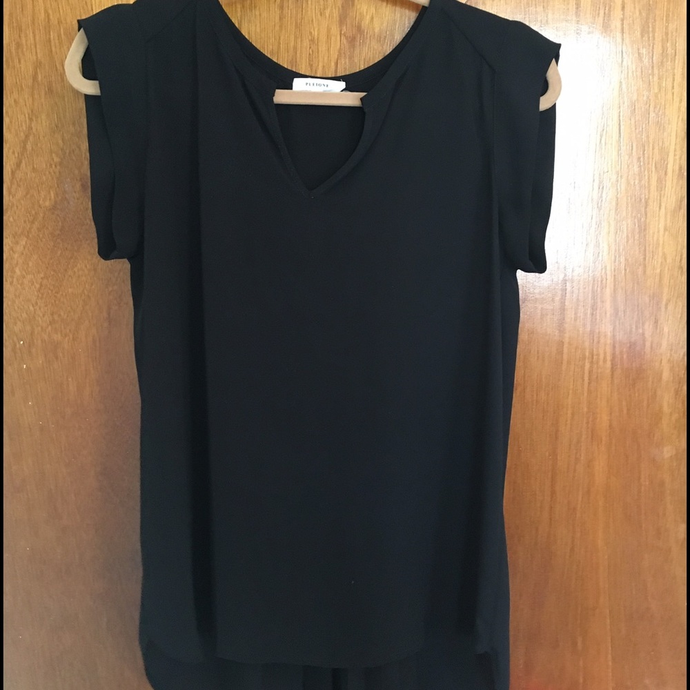 Pleione split neck blouse
