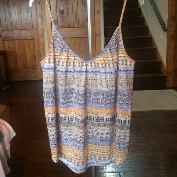‼️‼️‼️H&M patterned tank - Picture 1 of 4