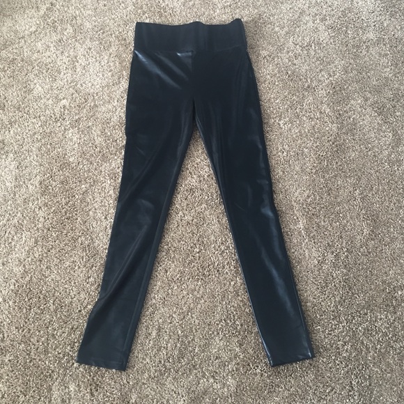 Black faux leather pants/leggings