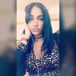 Meet your Posher, Noemí