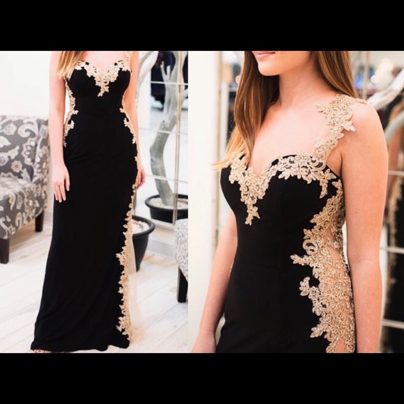 Size 6 Prom dress/Mardi Gras gown