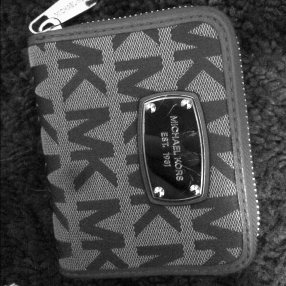 Authentic Michele Kors Wallete