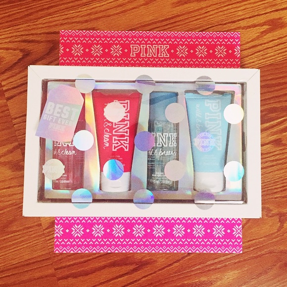 PINK Victoria's Secret Other - PINK FRESH & CLEAN BODY MIST/BRUME POUR LE CORPS💕