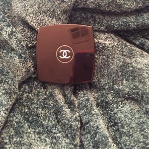 CHANEL - BRAND NEW-  POWDER HIGHLIGHTER-GOLD FEVER