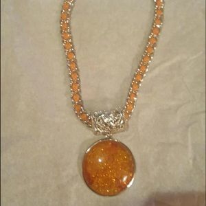 Beautiful Statement Piece ☀️