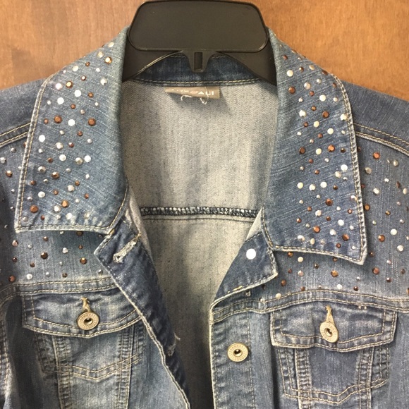 Denim jacket - Picture 2 of 3