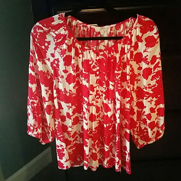 Gorgeous red/white flowy plus size blouse!