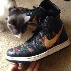 Nike cmft dunk size 12 has original box