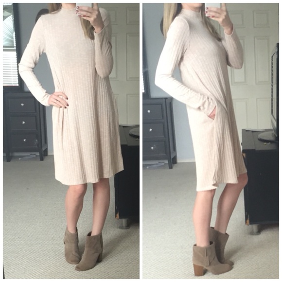 LAST DAY ON POSH▫Oatmeal Ribbed LS Dress w/Pockets - Picture 2 of 4