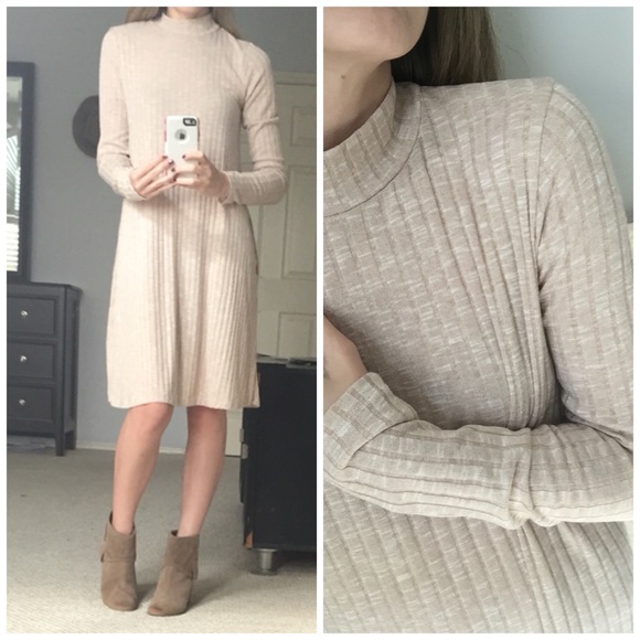LAST DAY ON POSH▫Oatmeal Ribbed LS Dress w/Pockets - Picture 3 of 4
