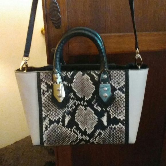 henri bendel Handbags - Henri Bendel snake print & color block purse