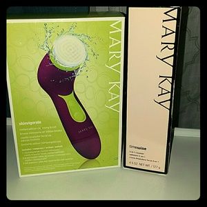 Mary Kay Cleansing Brush + 3 in 1 cleanser