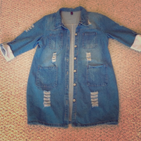 Tunic Retro Distressed Jean Jacket!