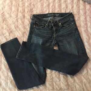 American Eagle Size 6 skinny jeans