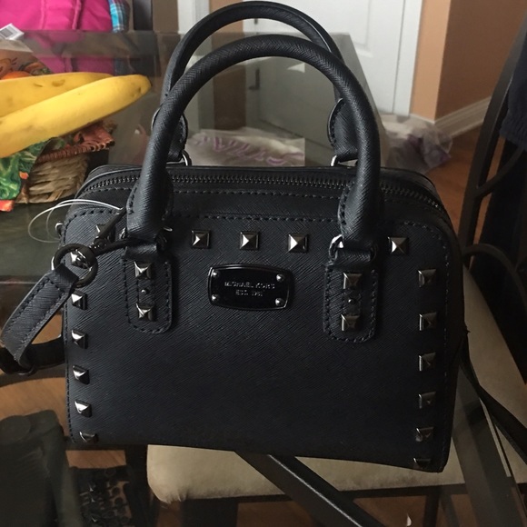 Trade for mk jet set tote with logo all over bag - Picture 4 of 4