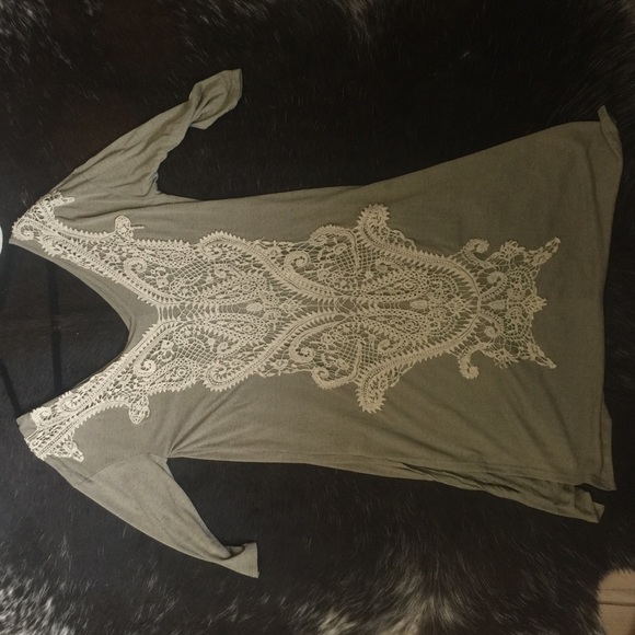 ***NWT*** gimmicks by BKE tunic top