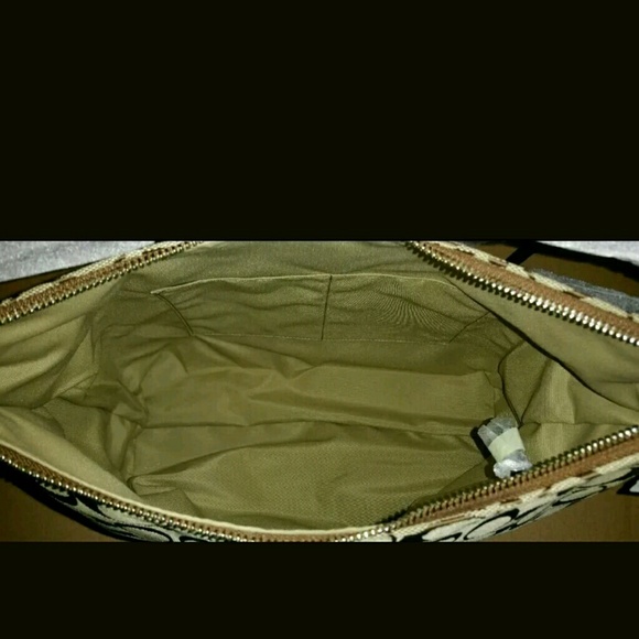 Coach F07077 Beige Signature C Hobo Shoulder Bag  Coach Signature Hobo