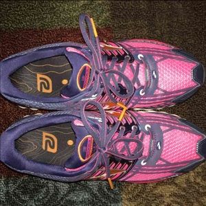WOMEN'S GLYCERIN 12 RUNNING SHOES