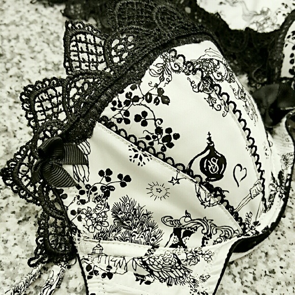 VS White Set - Picture 2 of 2