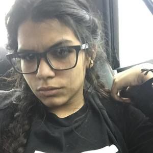 Meet your Posher, Daniela