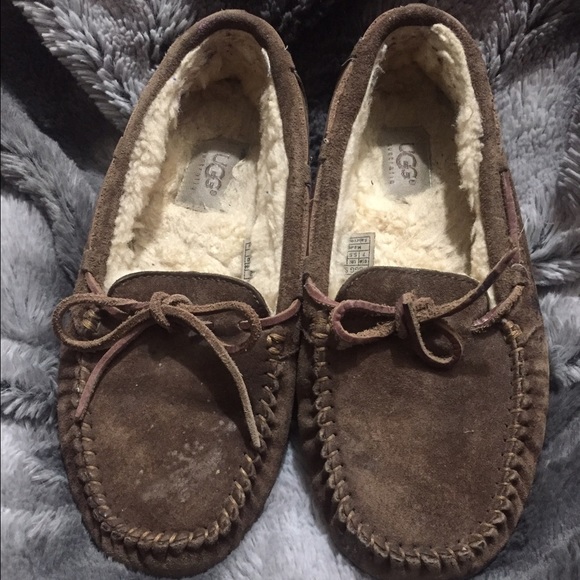 Ugg Moccasins Sz 7
