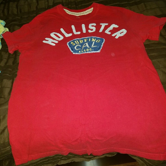 Hollister tee