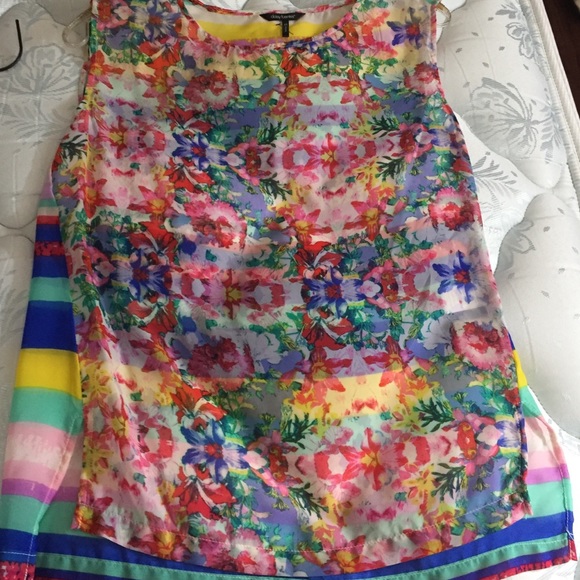 Xtra small Daisy Fuentes blouse (new without tags)