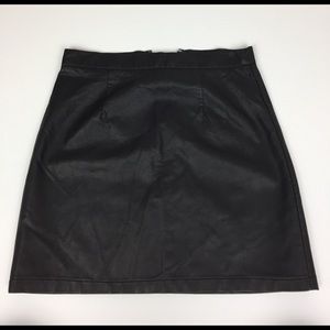 Leather mini skirt forever 21