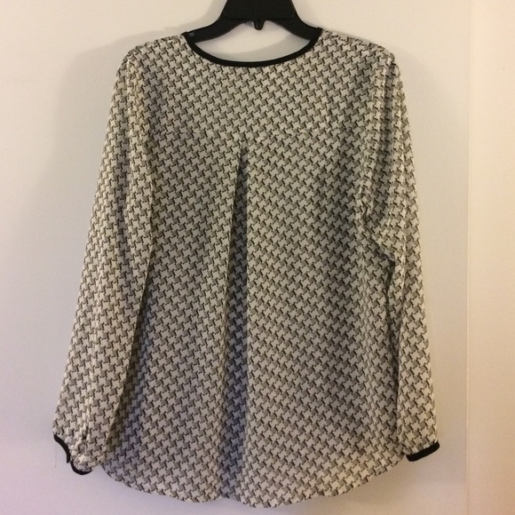 Pattern blouse - Picture 2 of 2