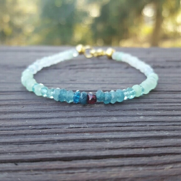 Semi-precious gemstone bracelet - Picture 1 of 4